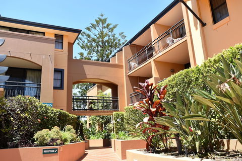 Mermaid Beach Park View Resort - Gold Coast 4U 0
