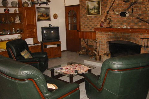 Chalet Swisse Spa - Accommodation Gold Coast 6