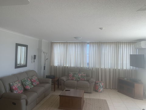 Beachfront Towers - Accommodation Gold Coast 6