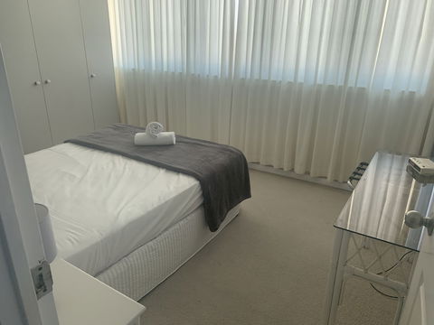 Beachfront Towers - Accommodation Gold Coast 3