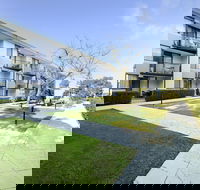 Lodestar Waterside Apartments - Gold Coast 4U