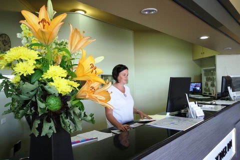 Bell Tower Inn - Gold Coast 4U 6