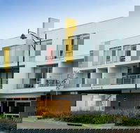 Mawson Lakes Hotel  Function Centre - Gold Coast 4U