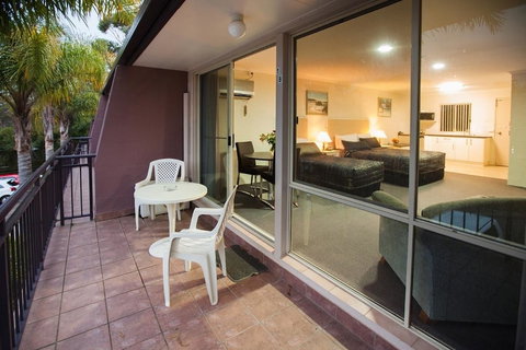 Fairway Motor Inn - Accommodation Gold Coast 1