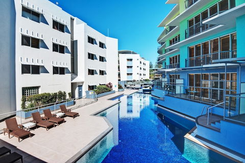 Rolling Surf Resort - Accommodation Gold Coast 1