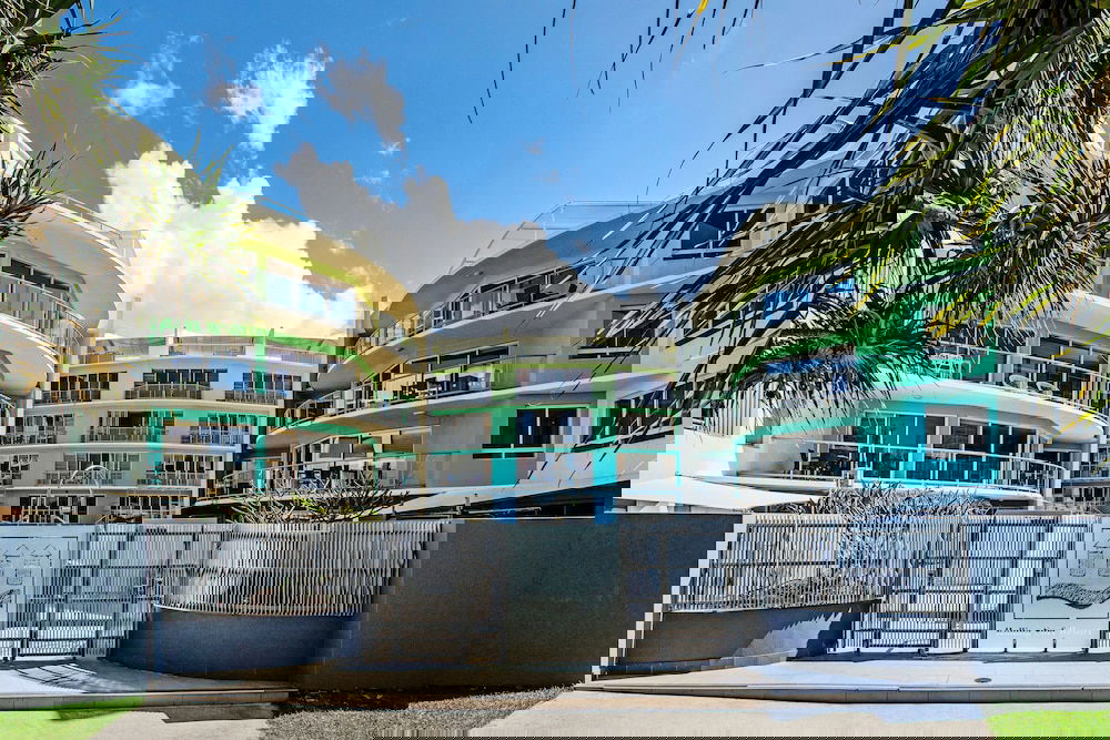 Kings Beach QLD Accommodation Gold Coast