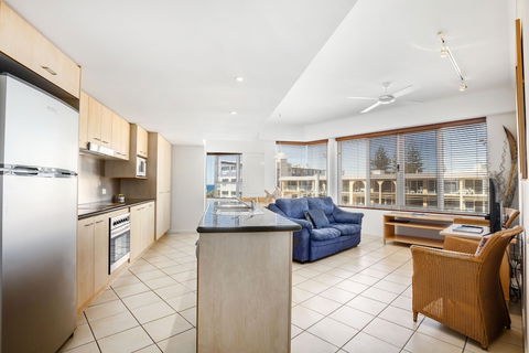 Rolling Surf Resort - Accommodation Gold Coast 4