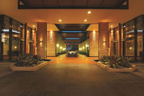 Oaks Redcliffe Mon Komo Suites - Accommodation Gold Coast 3