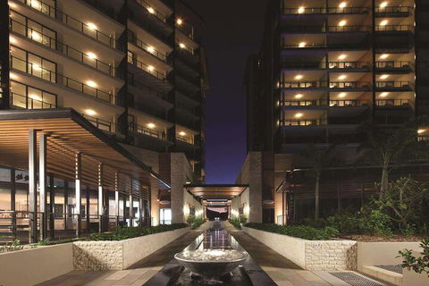 Oaks Redcliffe Mon Komo Suites - Accommodation Gold Coast 1