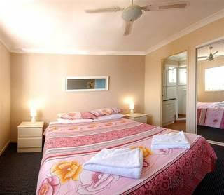 Shaz Maisons Apartments - Accommodation Gold Coast 1