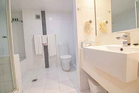 Opal Cove Resort - Accommodation Gold Coast 6
