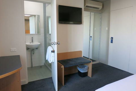 Arts Hotel - Gold Coast 4U 6