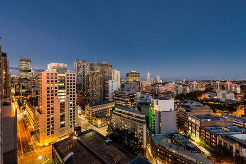 Oaks Sydney Castlereagh Suites - Gold Coast 4U 2