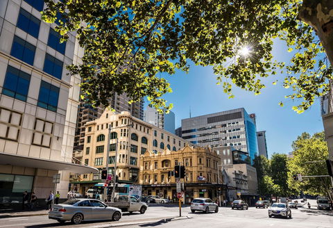 Oaks Sydney Castlereagh Suites - Gold Coast 4U 5