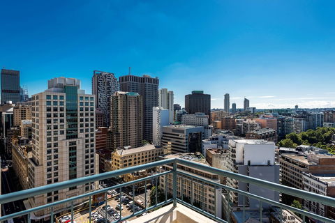 Oaks Sydney Castlereagh Suites - Gold Coast 4U 4
