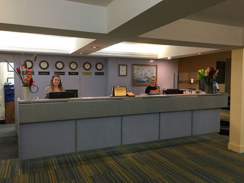 Devere Hotel - Gold Coast 4U 1