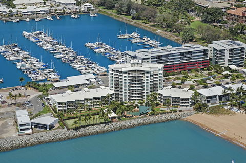 Mariners North Holiday Apartments - Gold Coast 4U 4