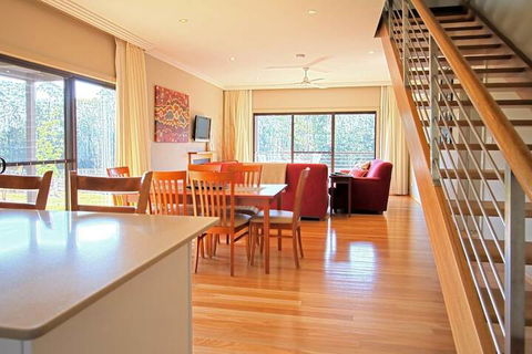 Hermitage Lodge - Accommodation Gold Coast 7