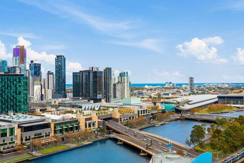 Clarion Suites Gateway - Accommodation Gold Coast 1