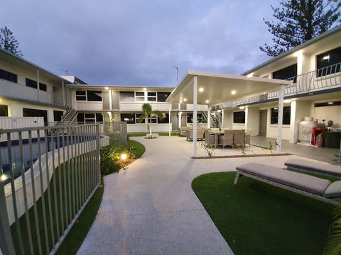 Montego Mermaid Beach Motel - Gold Coast 4U 0