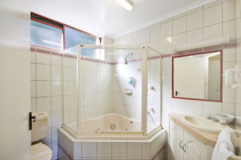Lorne Coachman Inn - Accommodation Gold Coast 4