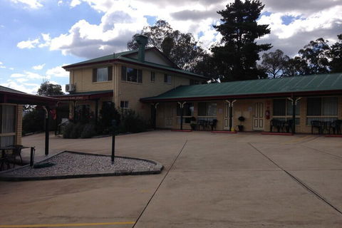 Country Rose Motel Warwick - Accommodation Gold Coast 3