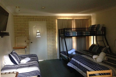 Country Rose Motel Warwick - Accommodation Gold Coast 6