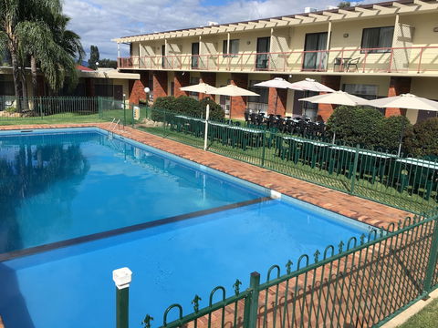 Redhill Tamworth Motor Inn & Conference Centre - Accommodation Gold Coast 1