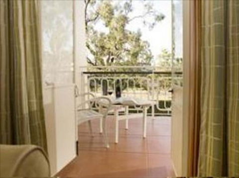 ANU University House Hotel - Accommodation Gold Coast 1