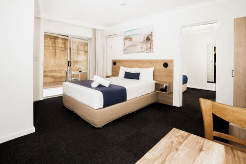 Caribbean Motel - Accommodation Gold Coast 2