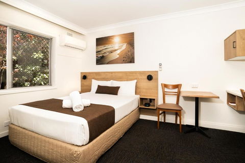 Caribbean Motel - Accommodation Gold Coast 3