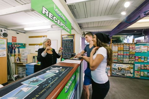Beaches Backpackers Airlie Beach - Hostel - Accommodation Gold Coast 0