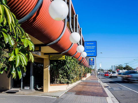 Comfort Inn And Suites Manhattan - Accommodation Gold Coast 0