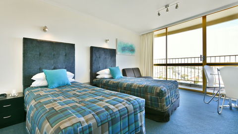 Atlantic Tower Motor Inn - Accommodation Gold Coast 1