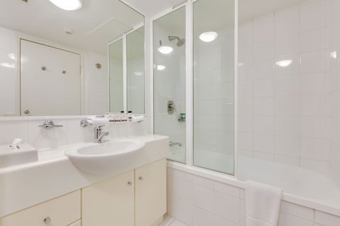 Oakwood Hotel & Apartments Brisbane - Accommodation Gold Coast 3