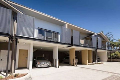 Cardiff Executive Apartments - Accommodation Gold Coast 0