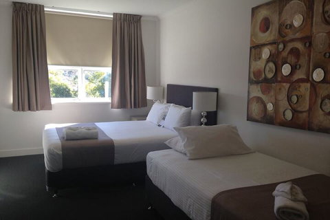 Hotel Gracelands - 1 Gold Coast 3