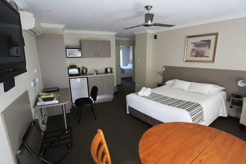 Aston Hill Motor Lodge - Accommodation Gold Coast 7
