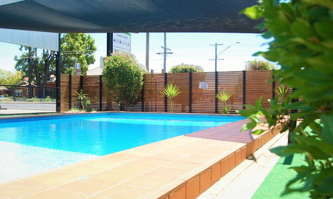 Golden West Motor Inn - Accommodation Gold Coast 3