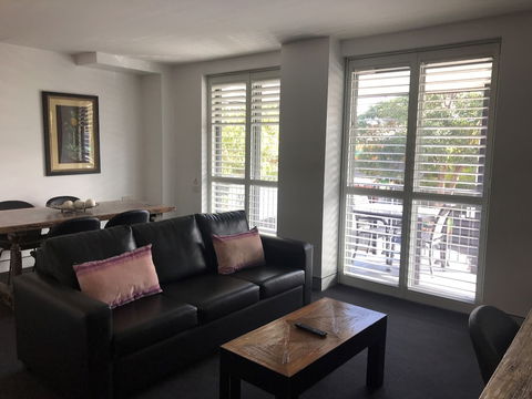 Crown On Darby - Accommodation Gold Coast 3