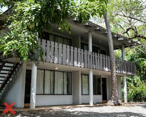 Base Airlie Beach Resort - Accommodation Gold Coast 2