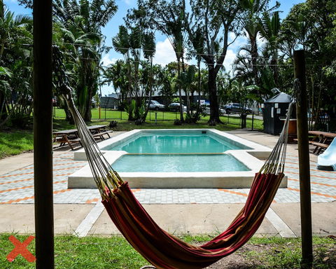 Base Airlie Beach Resort - Accommodation Gold Coast 4
