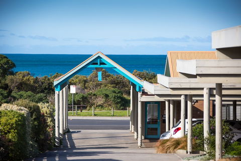 Beachfront Motel - Gold Coast 4U 2