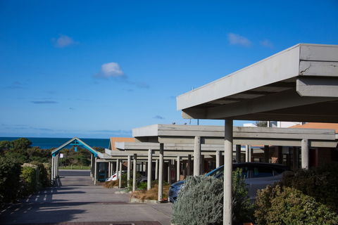 Beachfront Motel - Gold Coast 4U 0