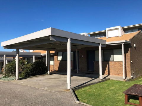 Beachfront Motel - Gold Coast 4U 3