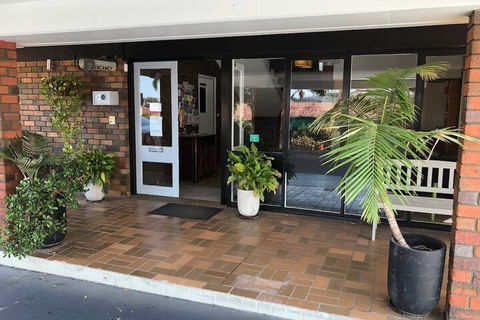 Matador Motor Inn - Gold Coast 4U 5