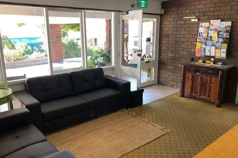 Matador Motor Inn - Gold Coast 4U 2
