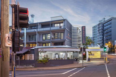 The Metropolitan Springhill - Accommodation Gold Coast 2