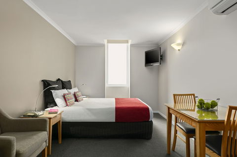 Quest Waterfront Serviced Apartments - Accommodation Gold Coast 4