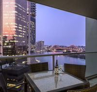 Oaks Brisbane on Felix Suites - Gold Coast 4U